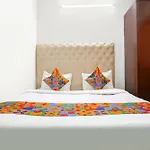 Hotel Lazeez - Near Central Market