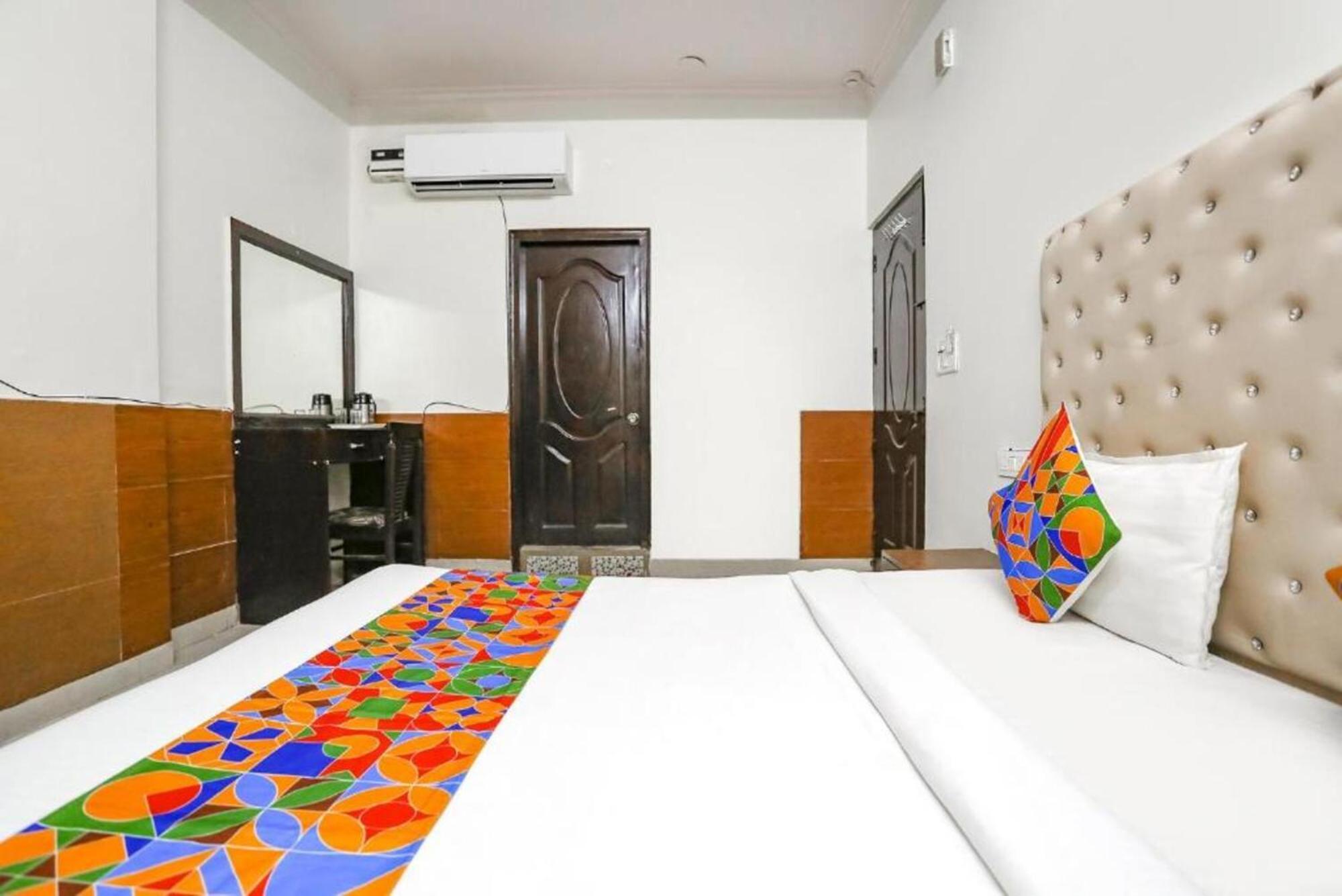 Lazeez - Near Market Bed & Breakfast New Delhi