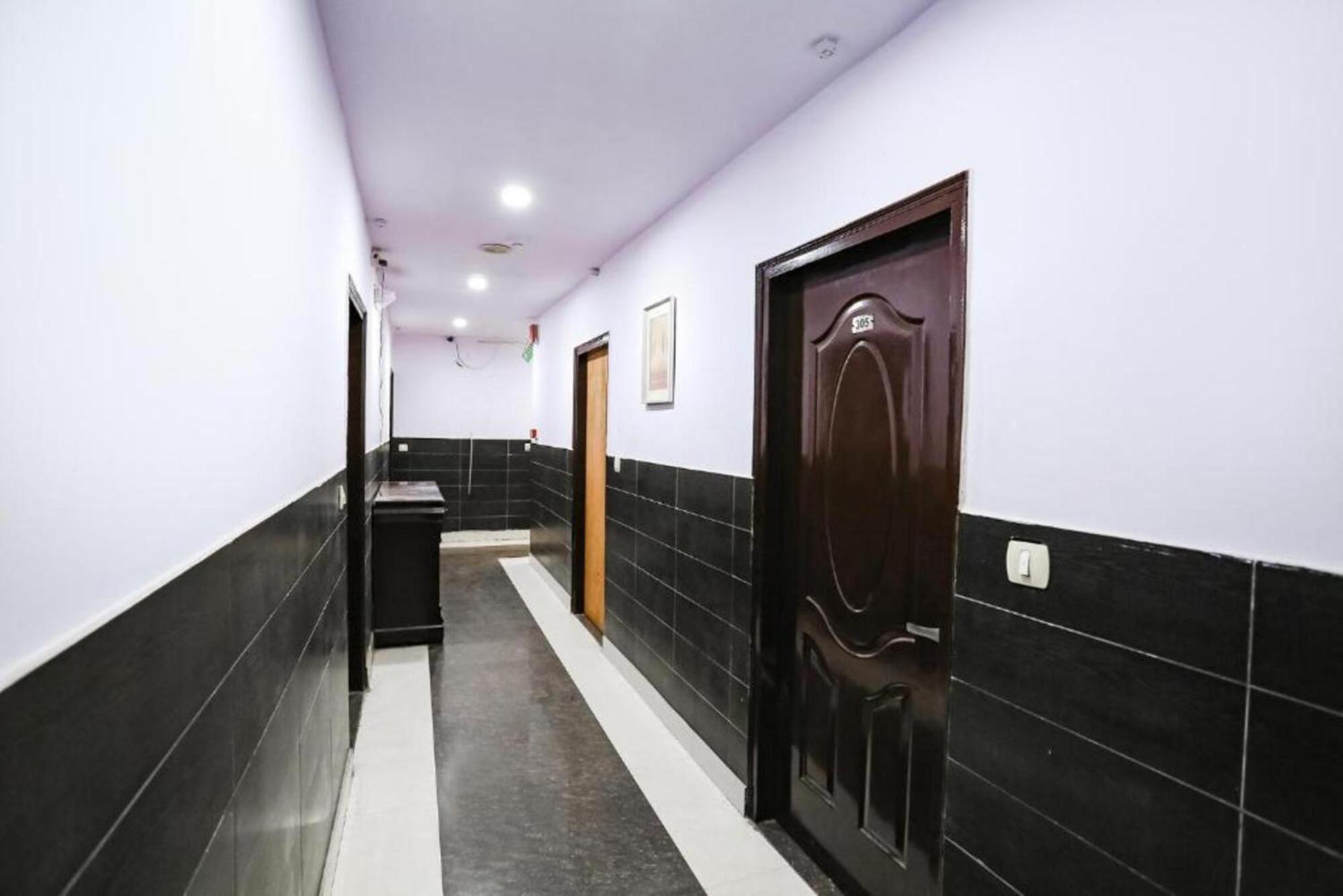 Bed & Breakfast Lazeez - Near Market